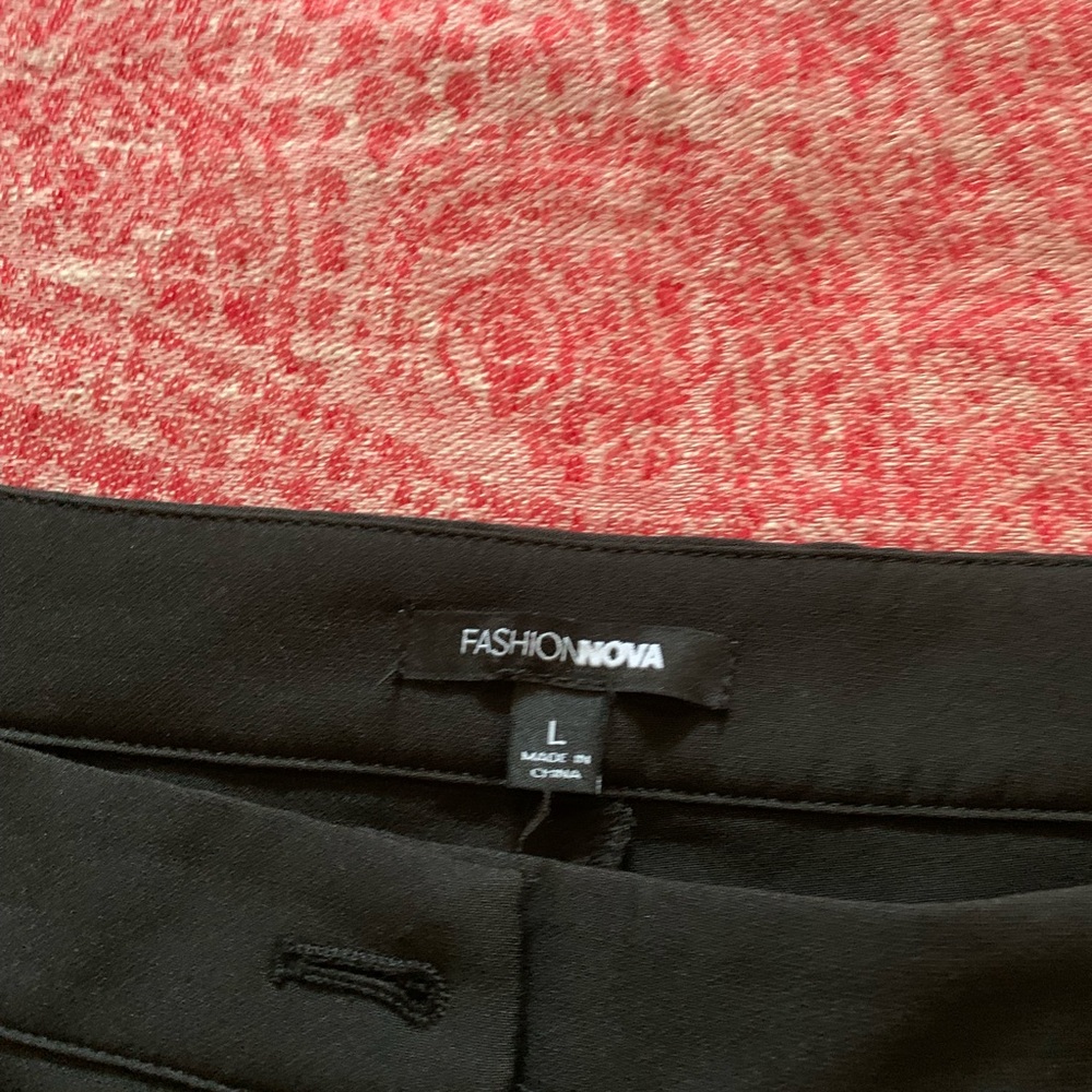 Black dress pants! Slimming!
